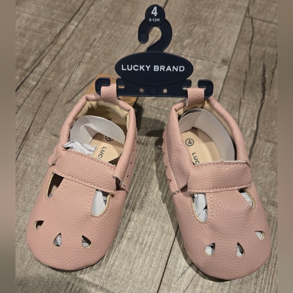 Lucky Brand Millie Shoes 9-12 Months NWT - Picture 1 of 4